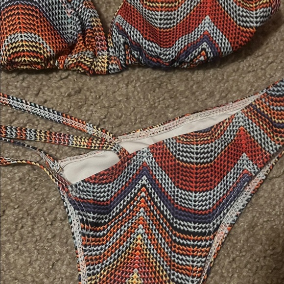 Colorful Patterned String Bikini Set Not Sure of Brand Transparent Tag - Picture 3 of 5